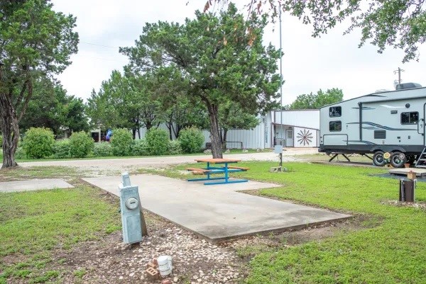 128 Yellowstone Drive Whitney TX 76692