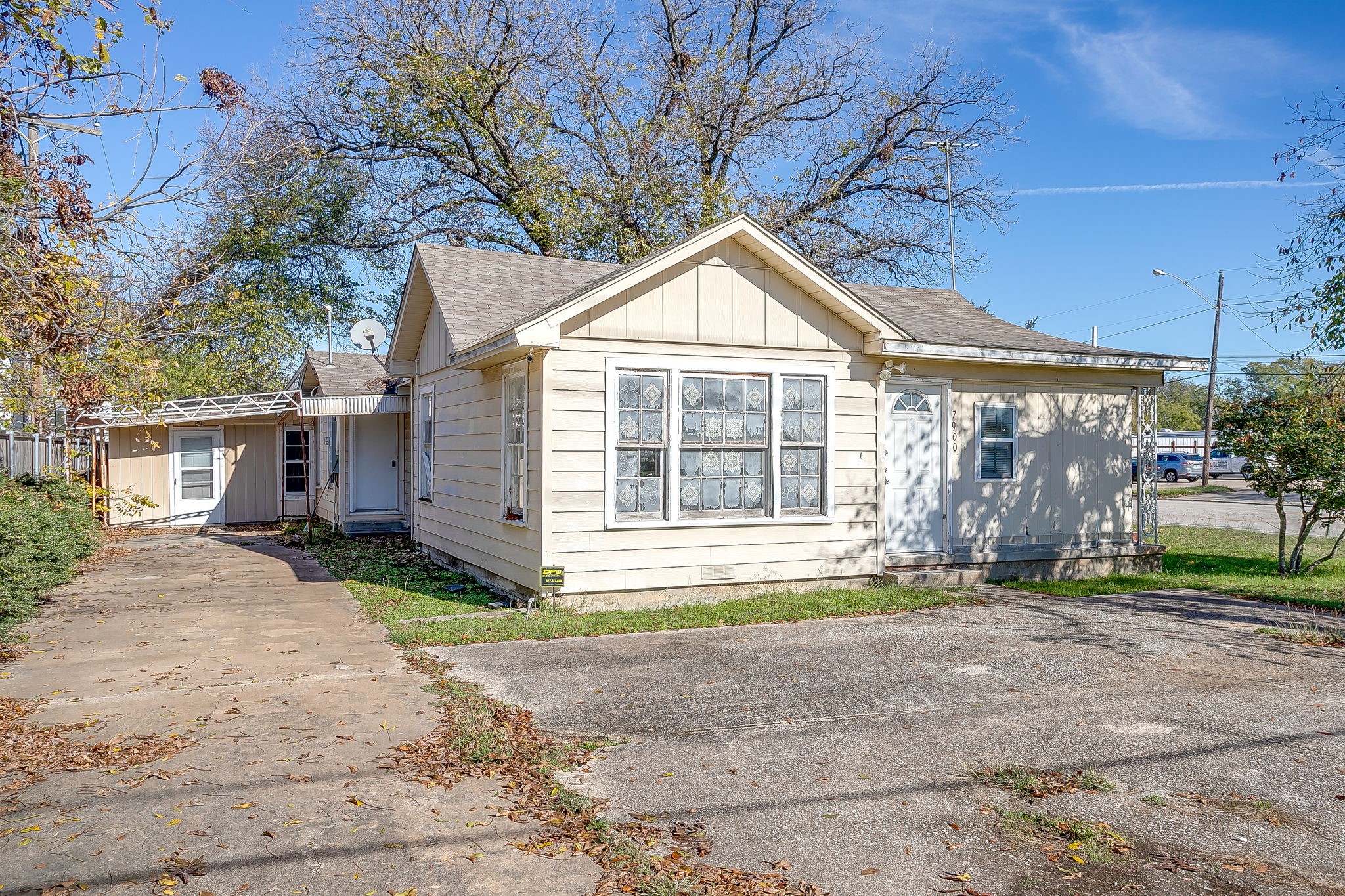 7900 Raymond Avenue White Settlement TX 76108