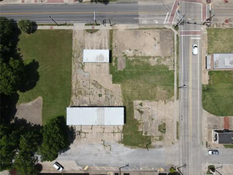 111 S Dallas Avenue Lancaster TX 75146