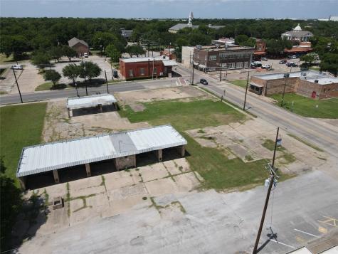 111 S Dallas Avenue Lancaster TX 75146