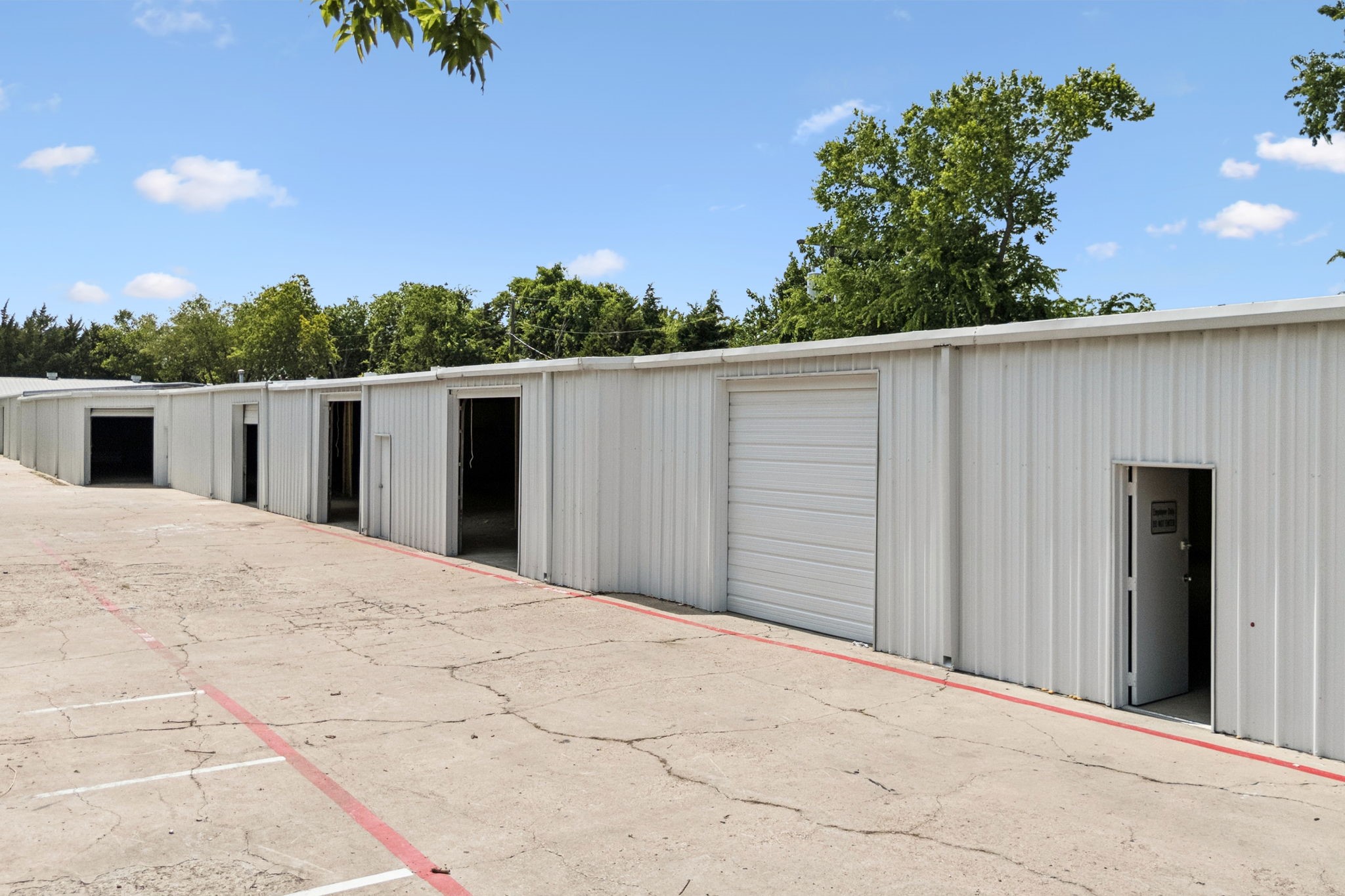 1101 S Hampton Road Desoto TX 75115