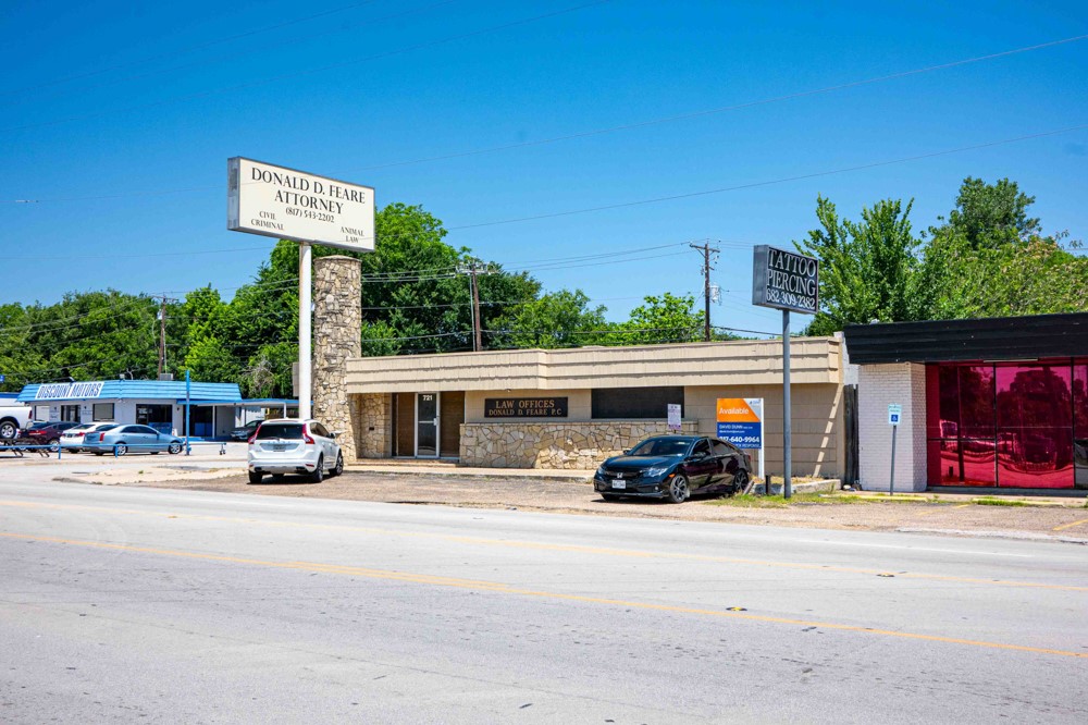 721 W Division Street Arlington TX 76012