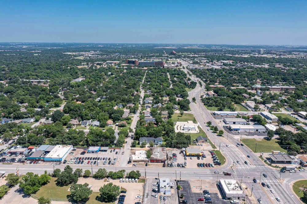 721 W Division Street Arlington TX 76012