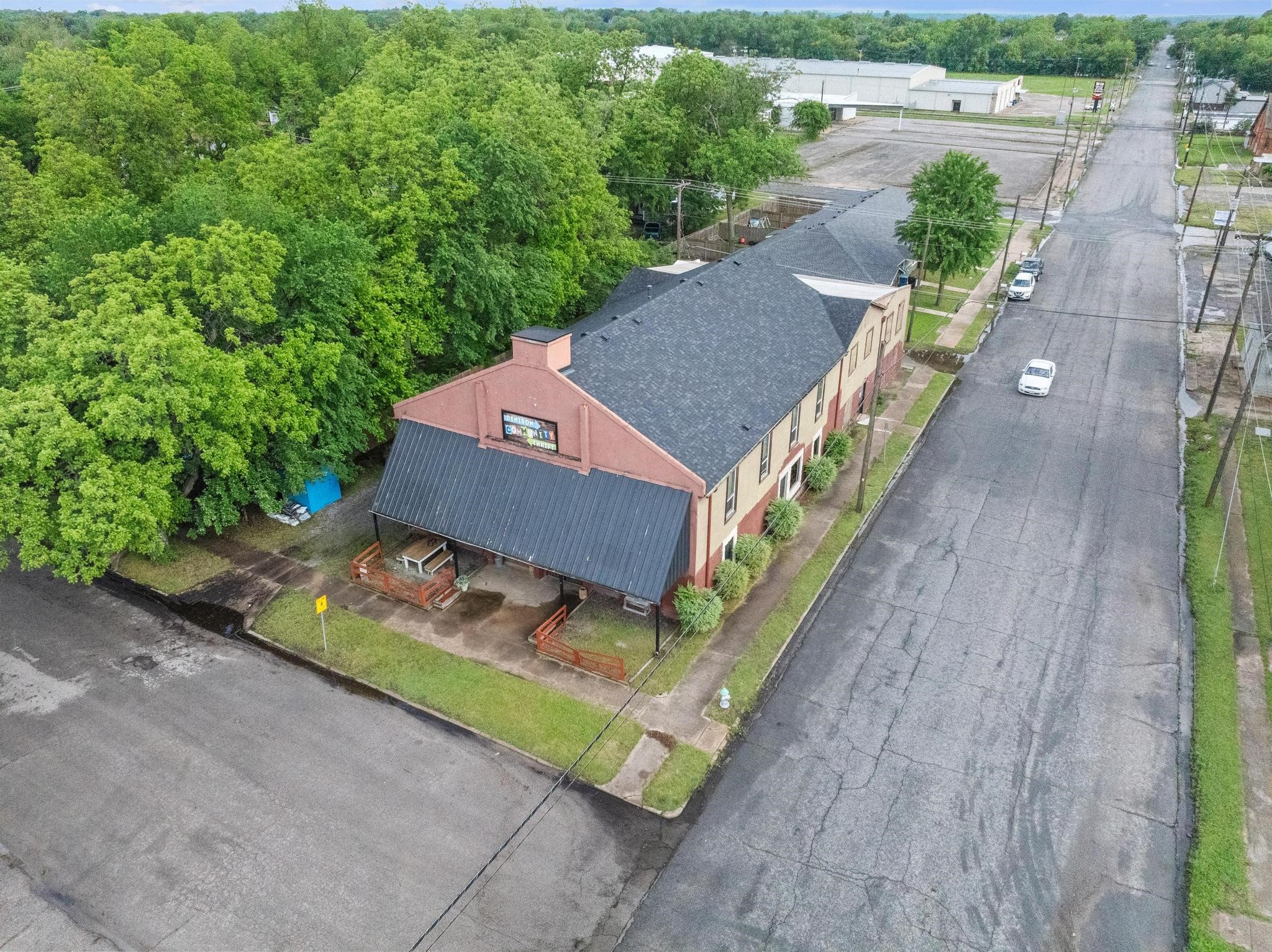 530 W Owings Street Denison TX 75020