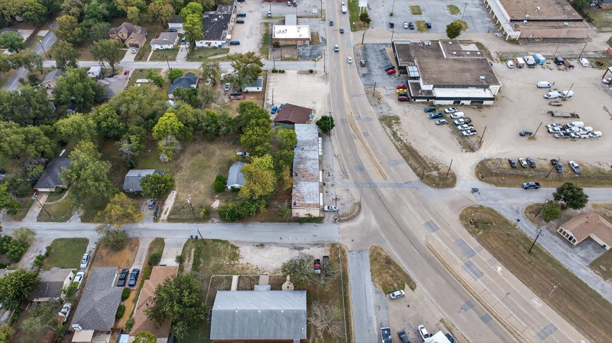 1010 N Dallas Avenue N Lancaster TX 75146