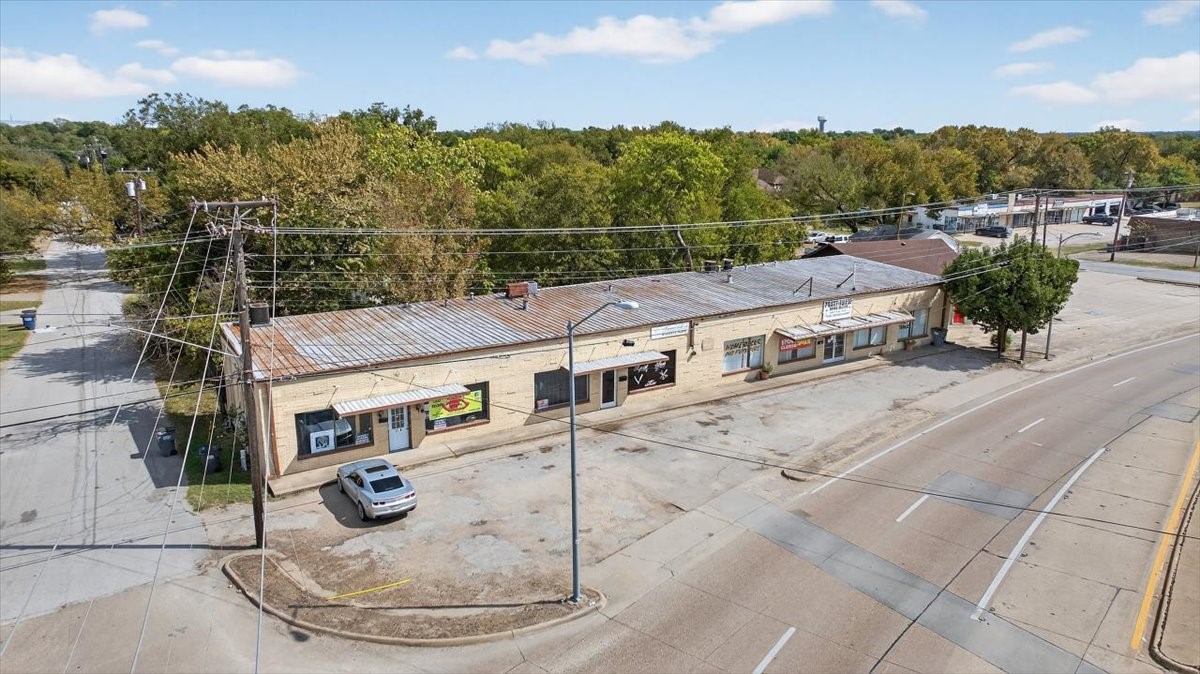 1010 N Dallas Avenue N Lancaster TX 75146