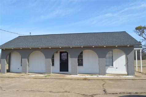 800 W Front Street De Kalb TX 75559