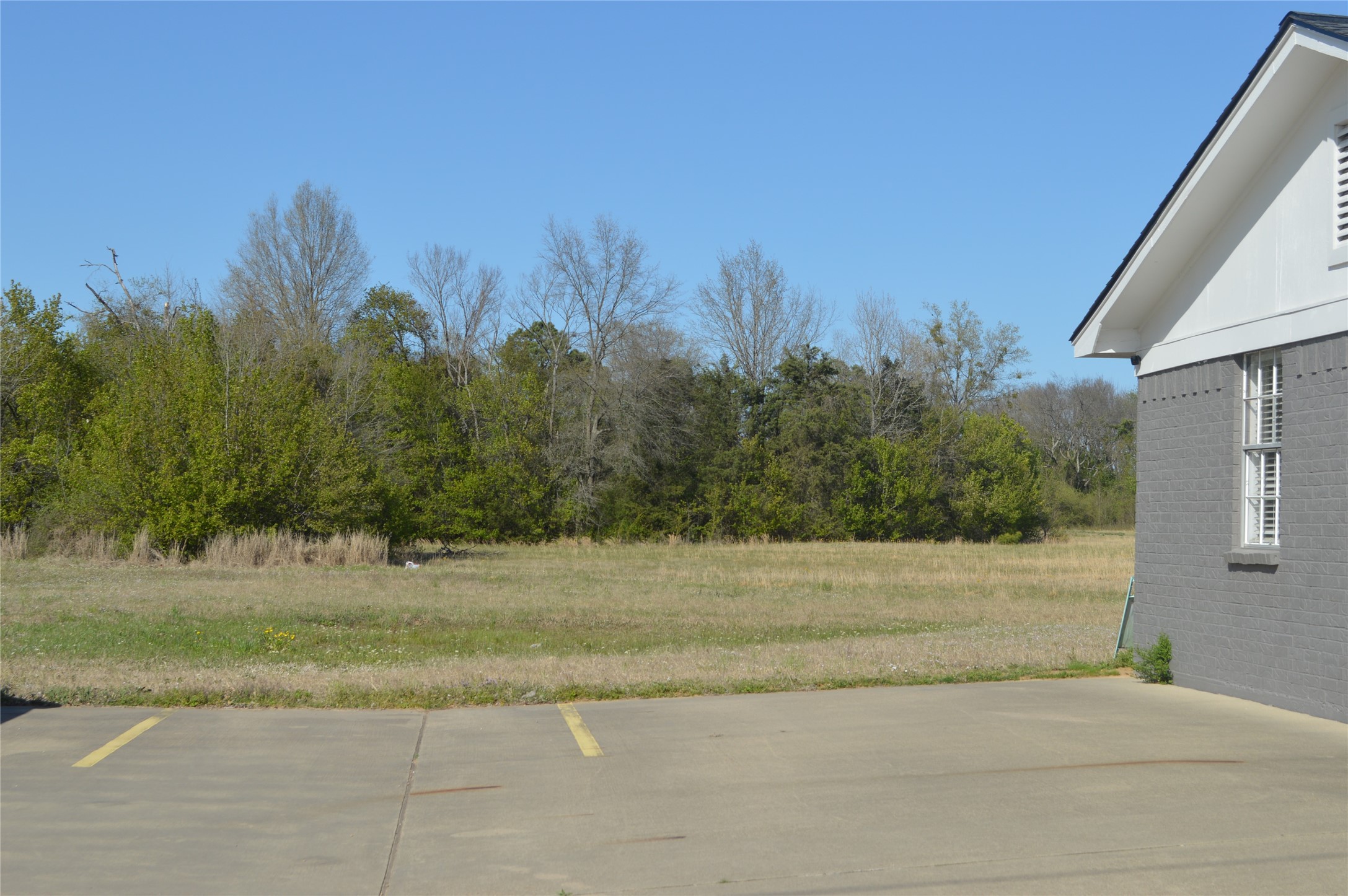 800 W Front Street De Kalb TX 75559