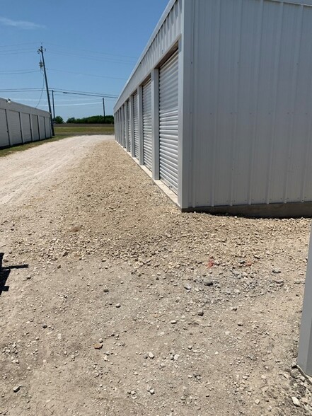 1309 N Stemmons Street Sanger TX 76266