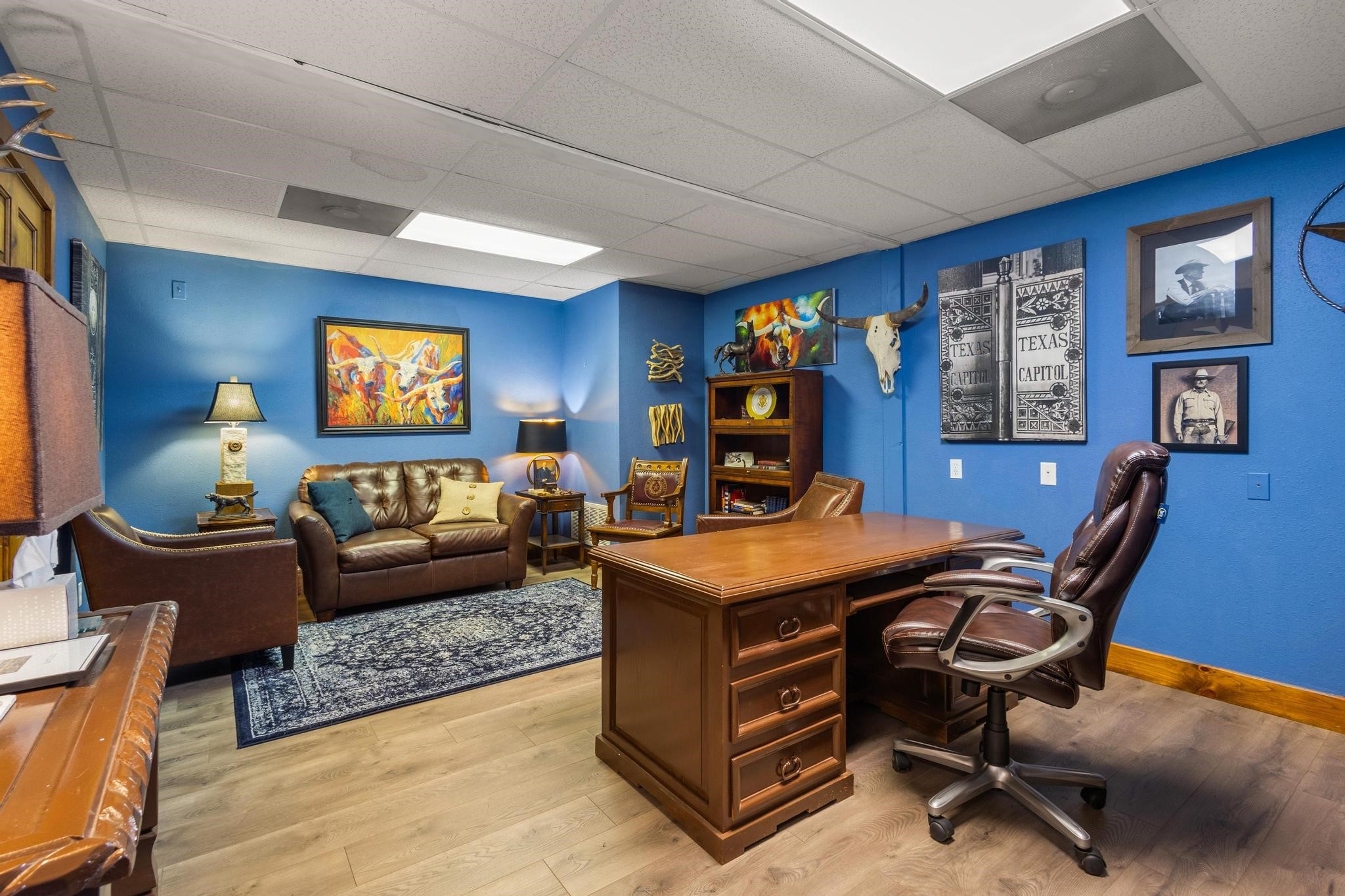 211 N Main Street Bonham TX 75418