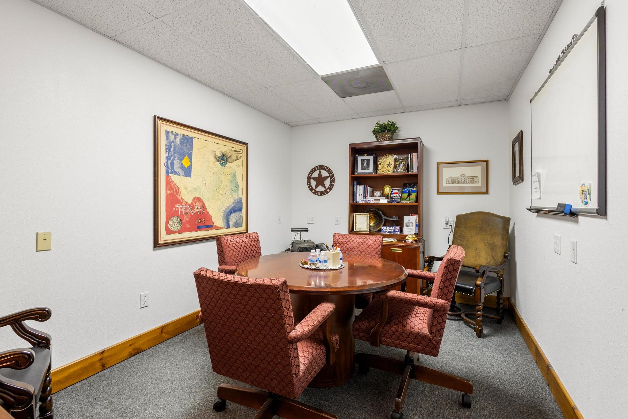 211 N Main Street Bonham TX 75418