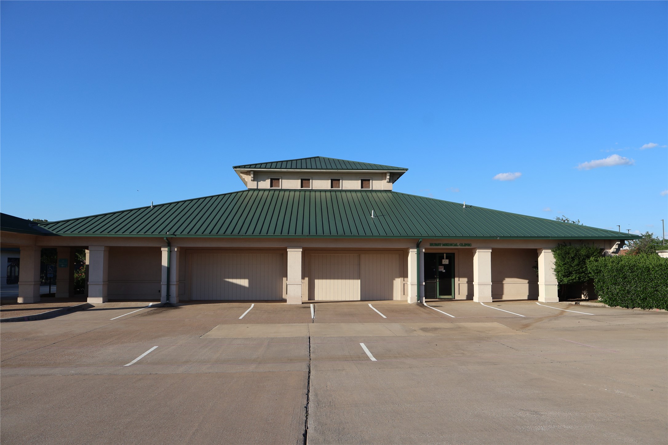 330 Grapevine Highway Hurst TX 76054