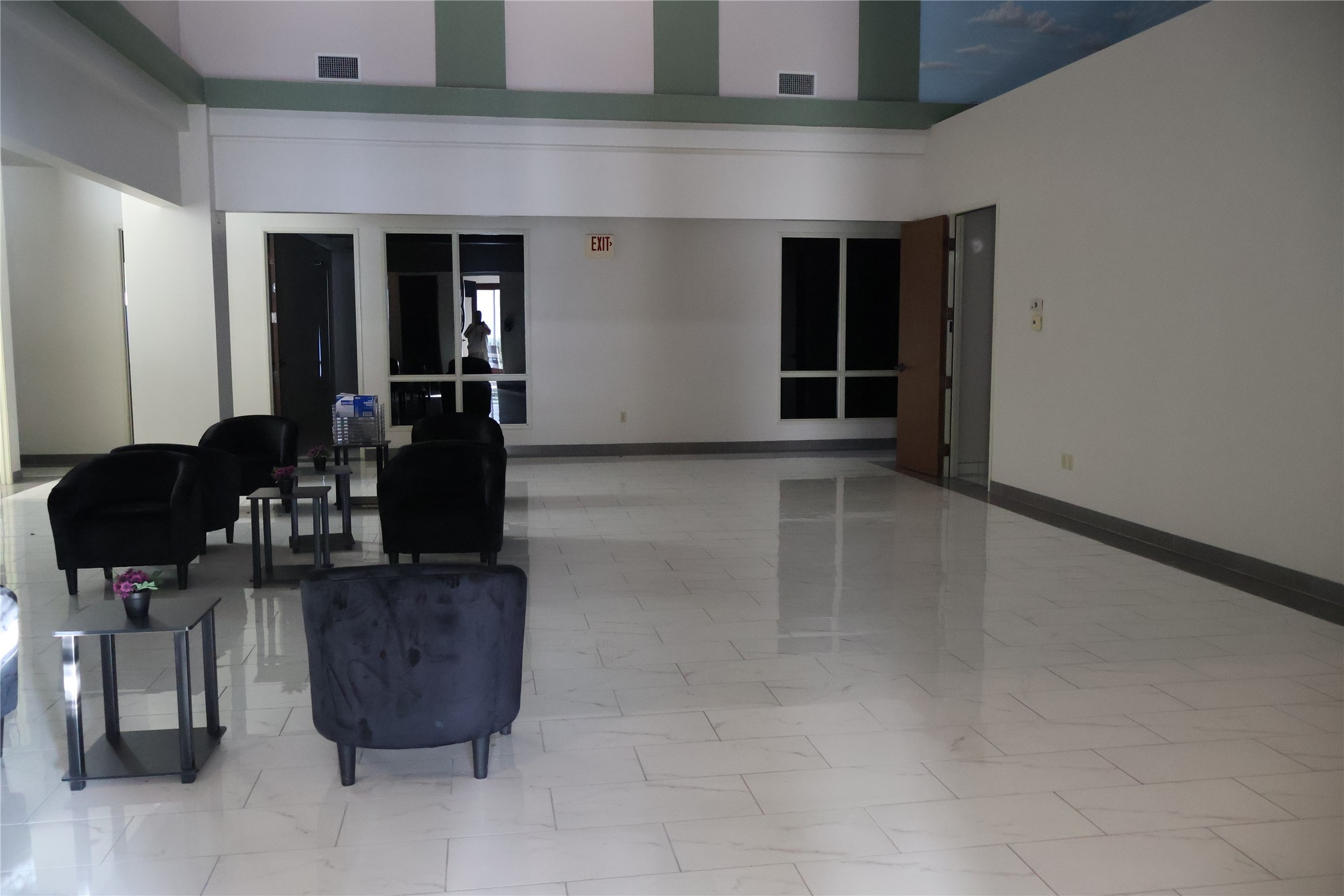 330 Grapevine Highway Hurst TX 76054