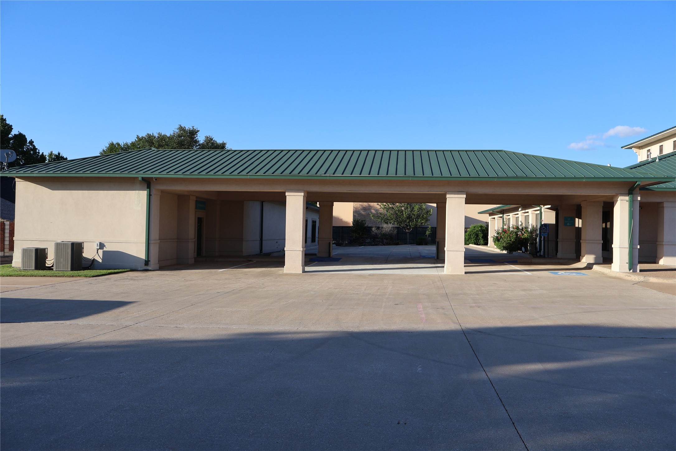 330 Grapevine Highway Hurst TX 76054