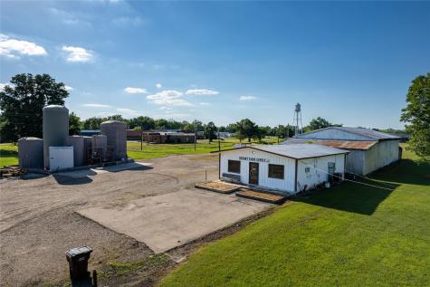 174 Choctaw Street Deport TX 75435