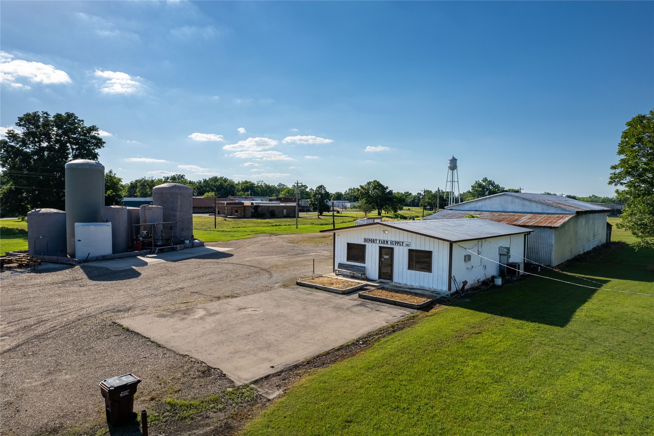 174 Choctaw Street Deport TX 75435