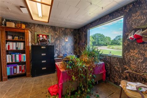 174 Choctaw Street Deport TX 75435