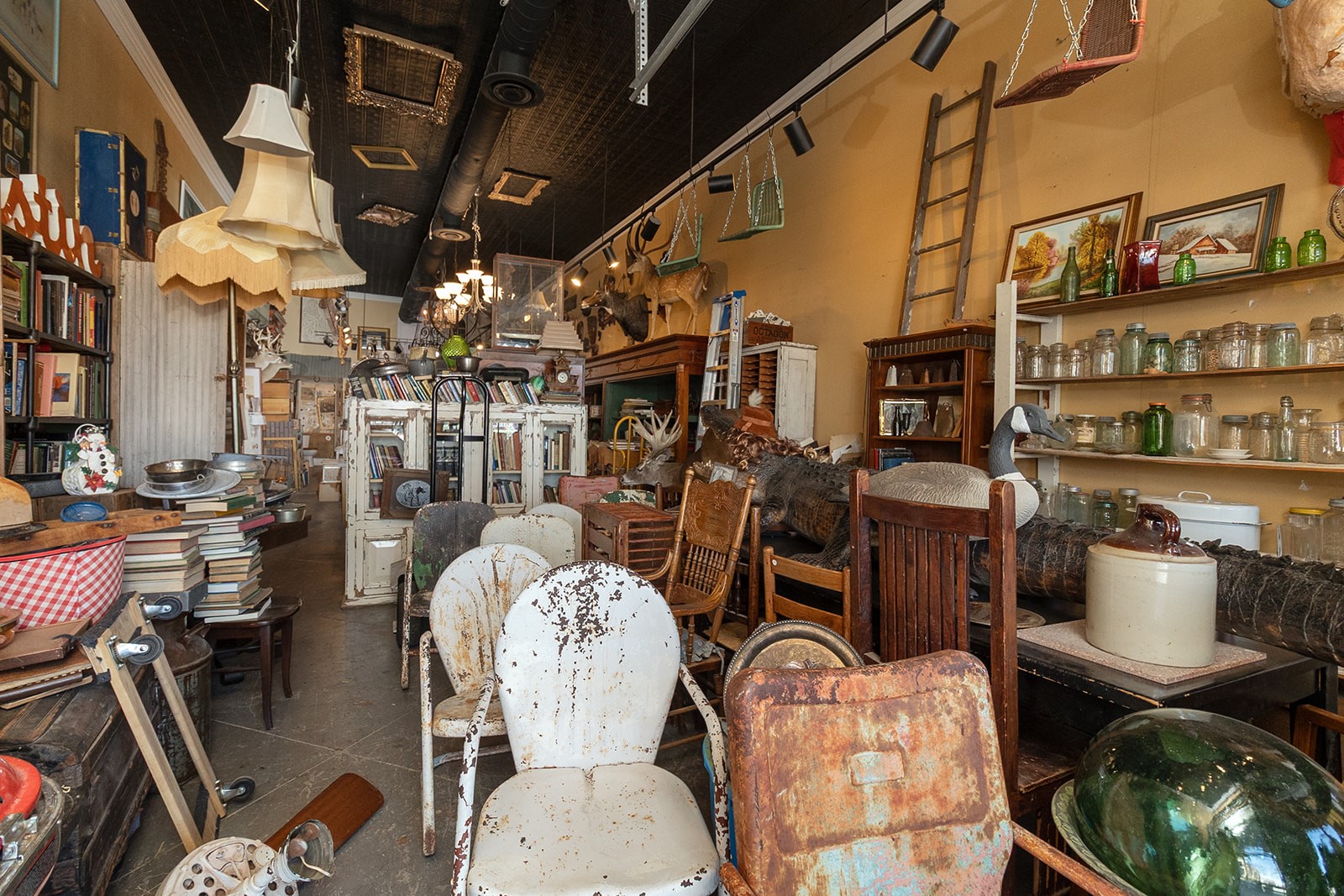 107, 109, 115 W Commerce Street Brady TX 76825