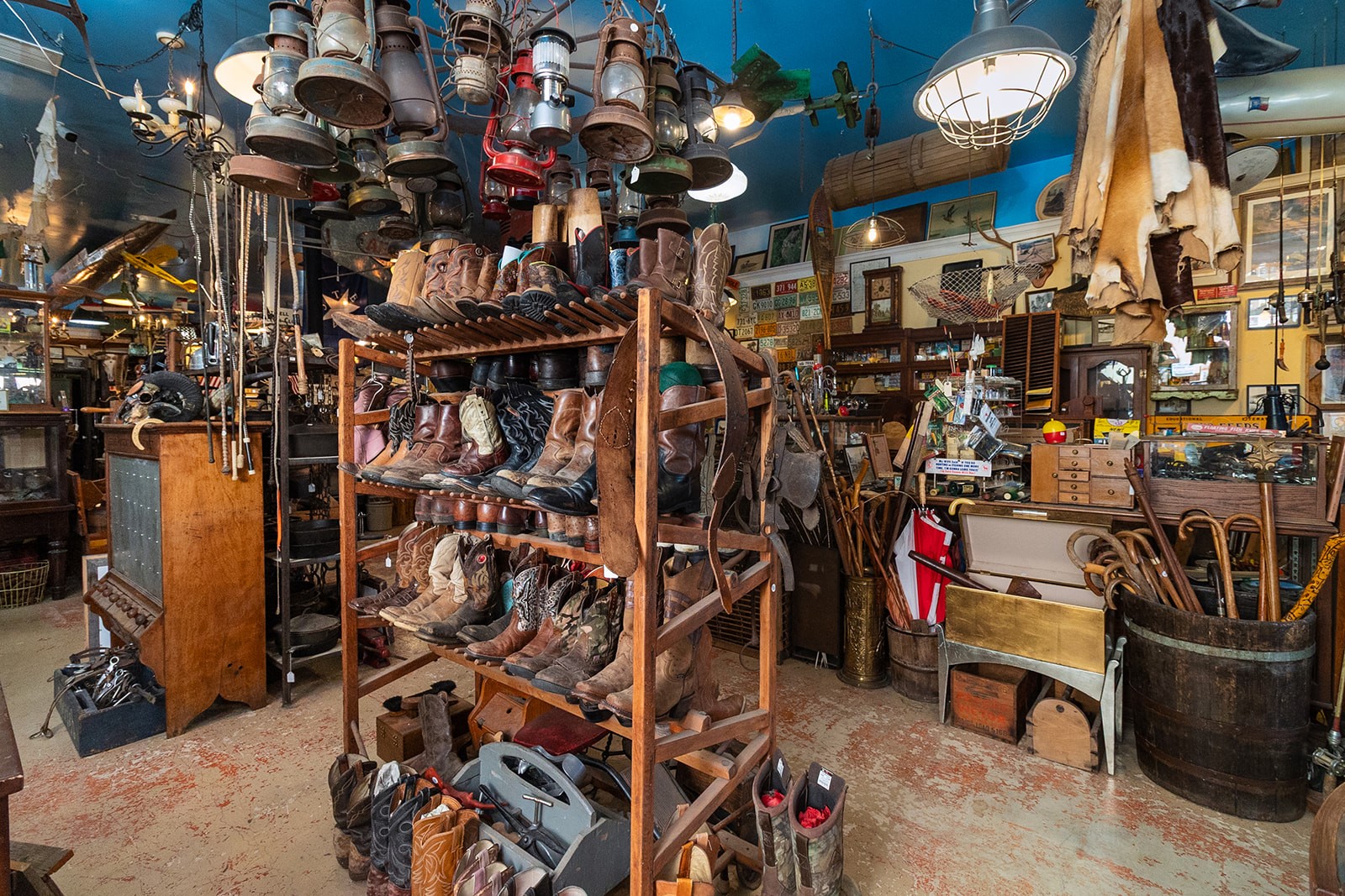 107, 109, 115 W Commerce Street Brady TX 76825
