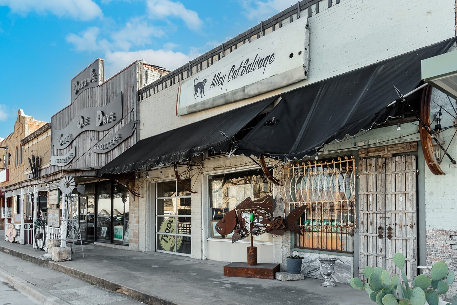 107, 109, 115 W Commerce Street Brady TX 76825