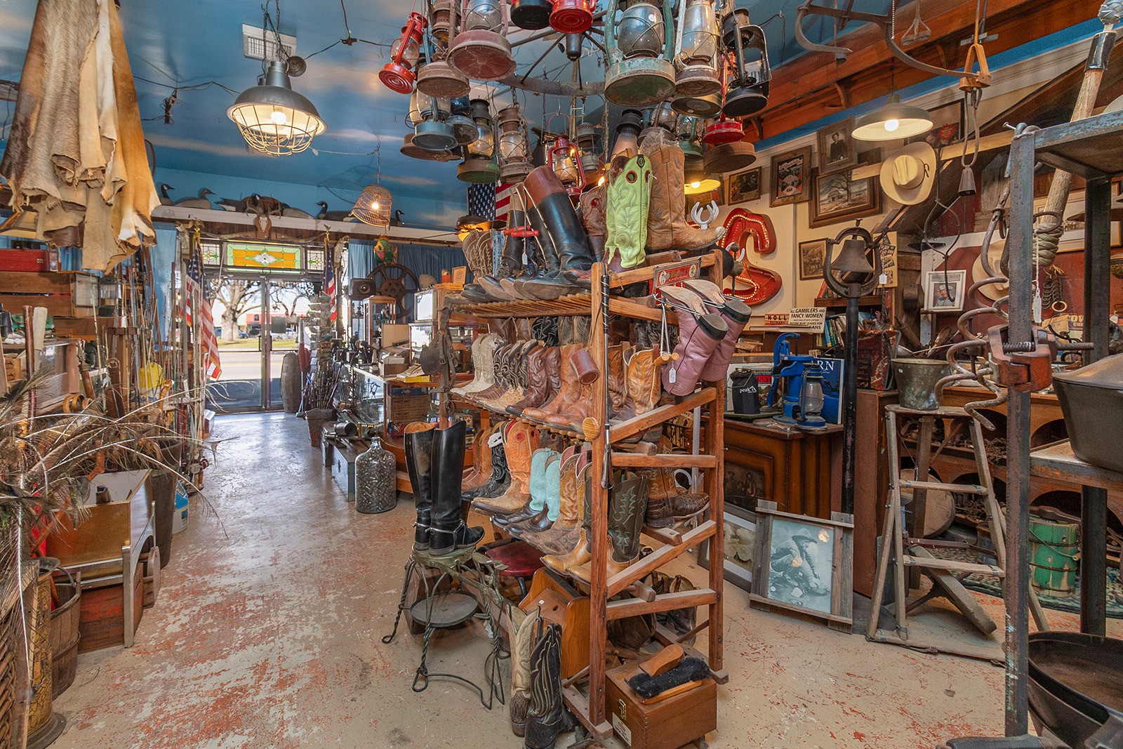 107, 109, 115 W Commerce Street Brady TX 76825