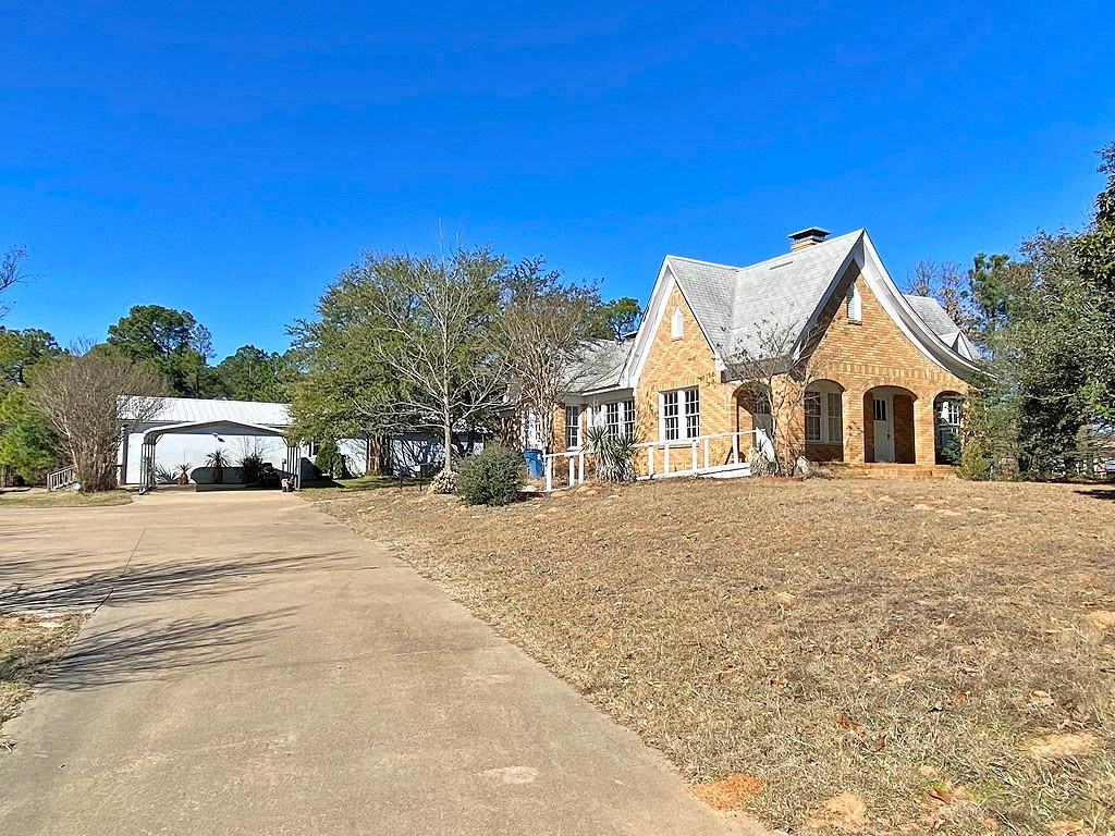1300 S Palestine Street Athens TX 75751