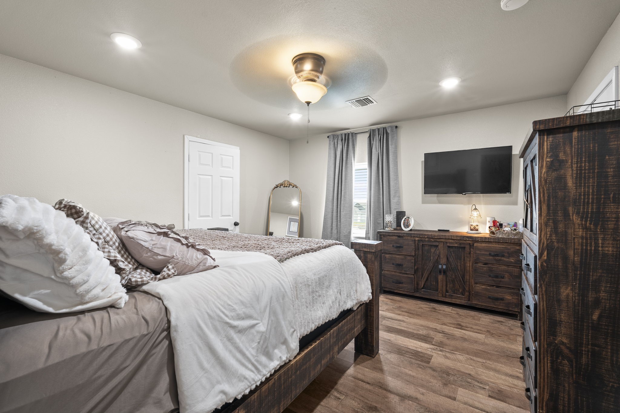 1404 Mcconnell Road Gunter TX 75058