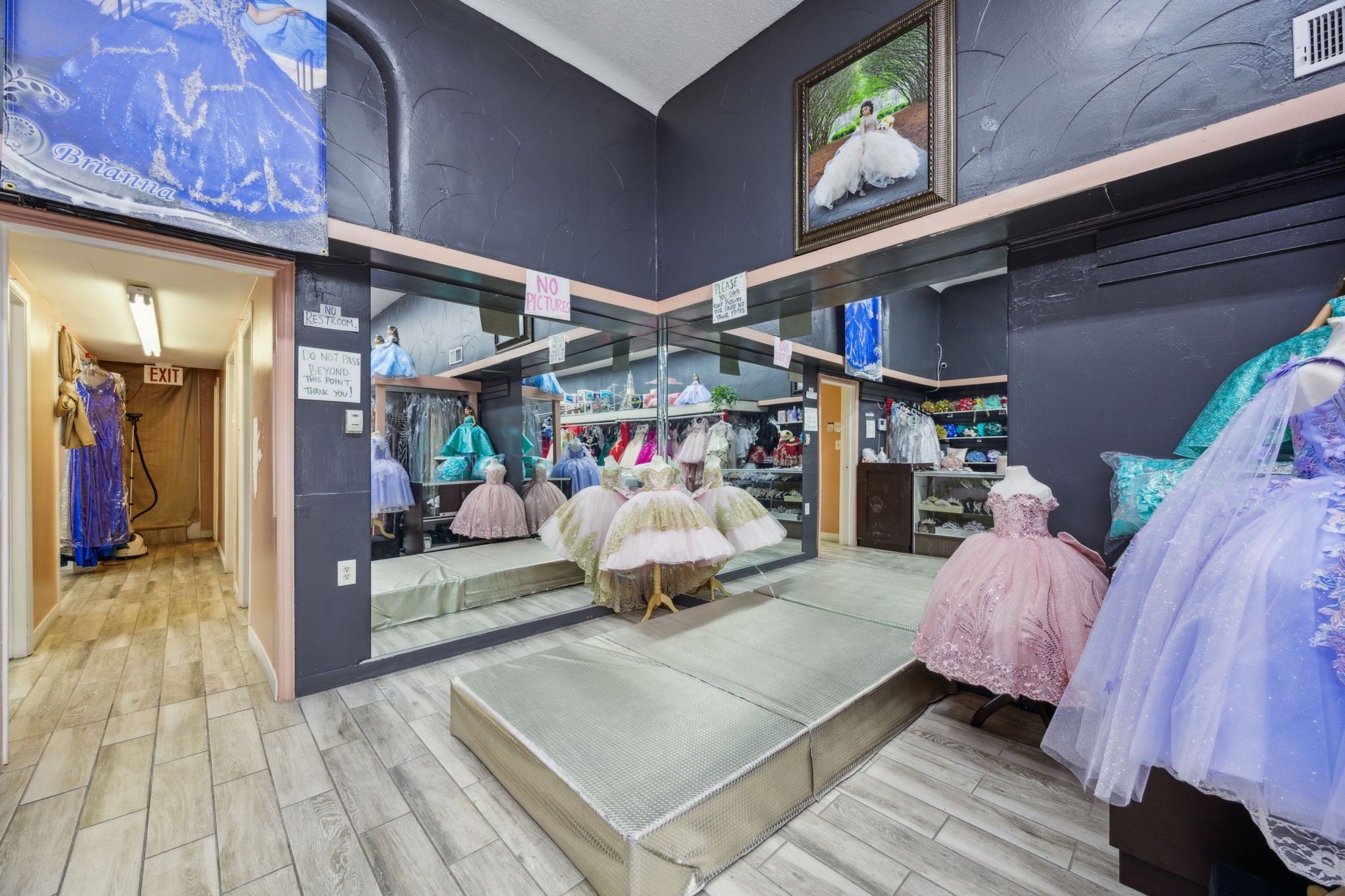 215 W Jefferson Boulevard Dallas TX 75208