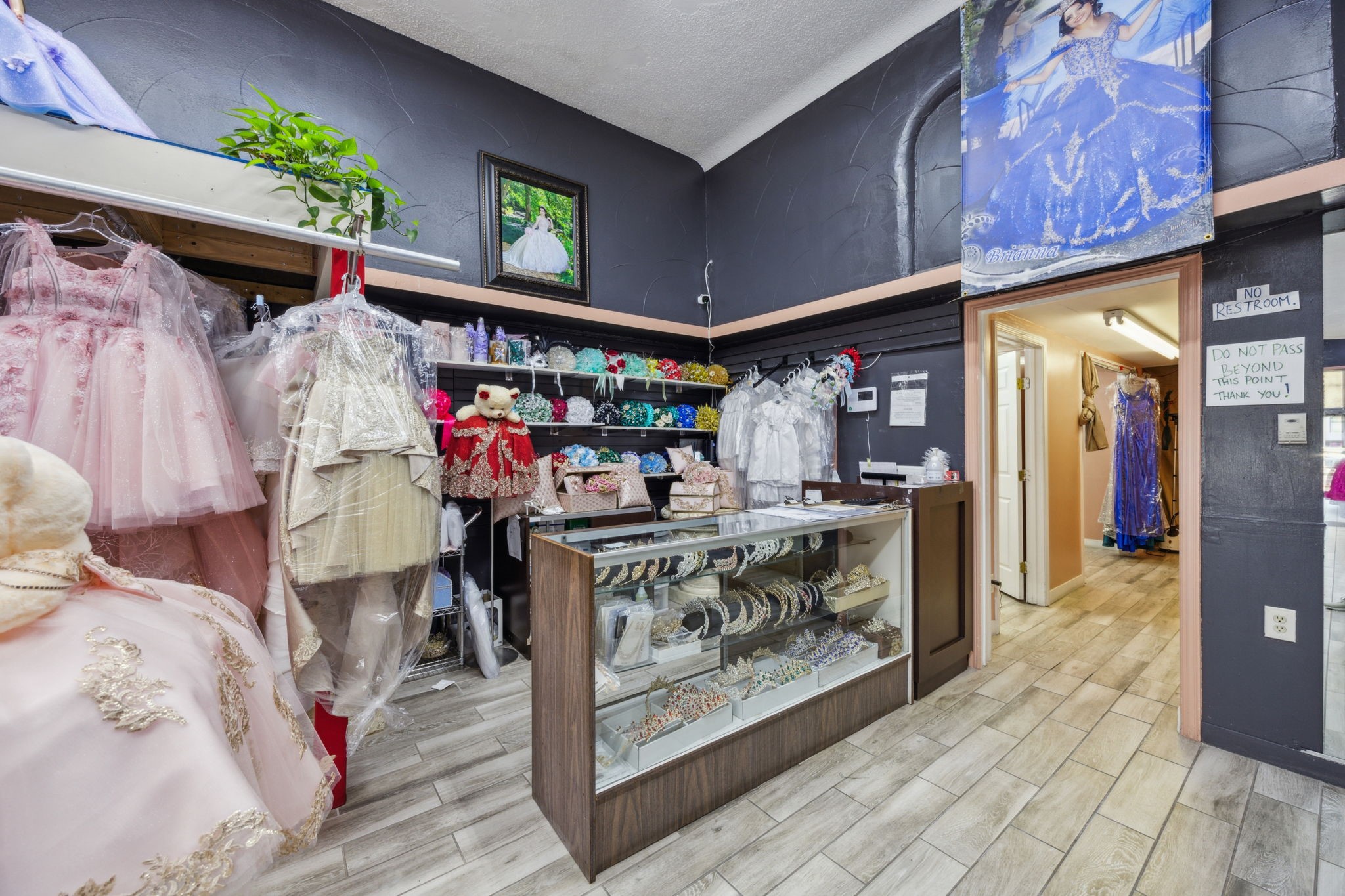 215 W Jefferson Boulevard Dallas TX 75208