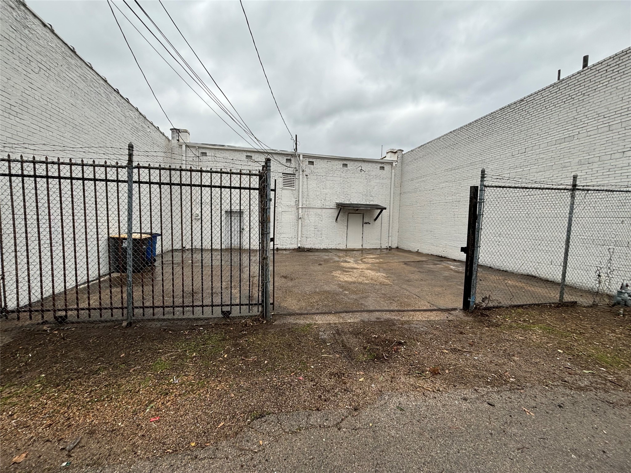 215 W Jefferson Boulevard Dallas TX 75208