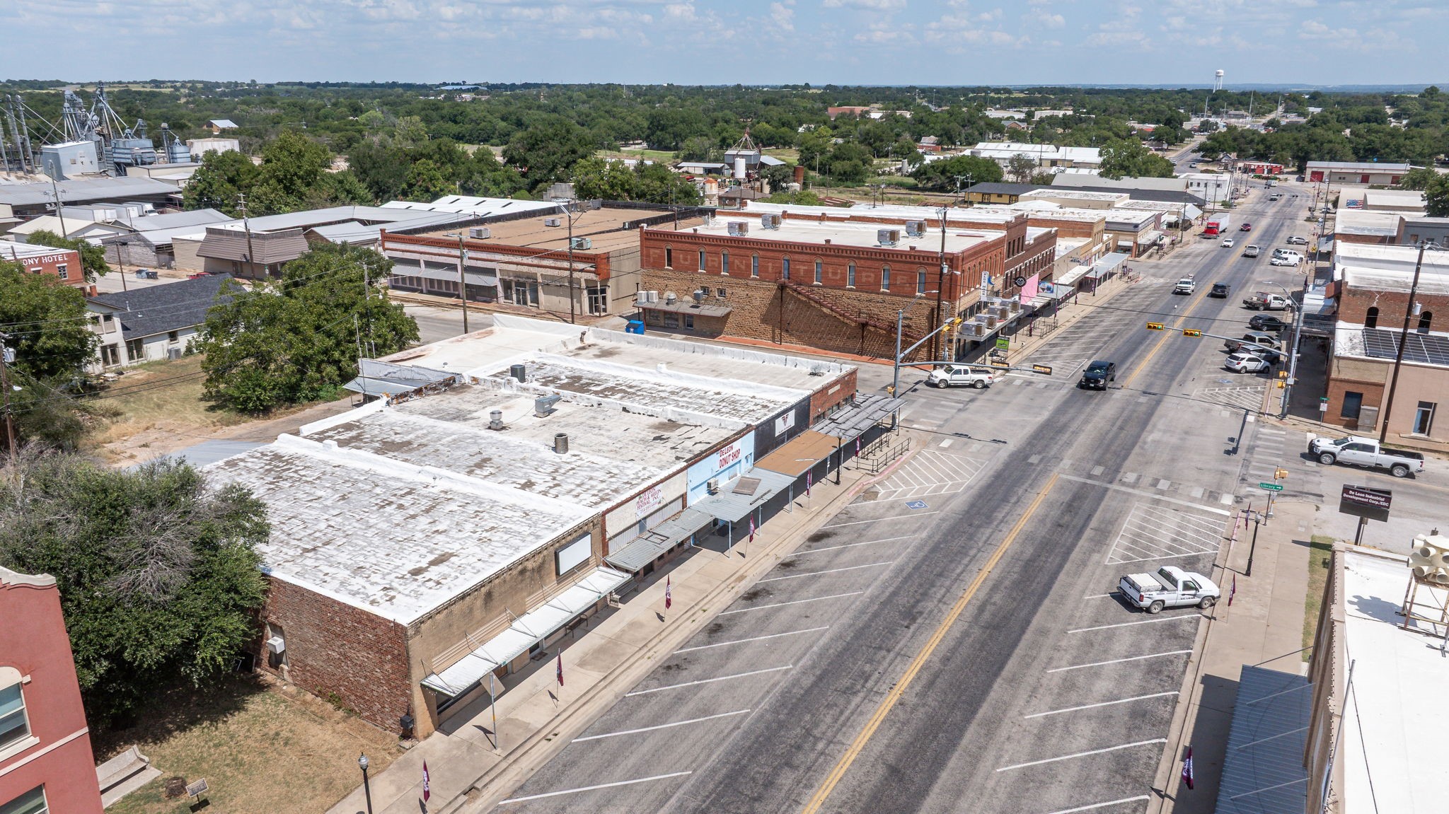 140 S Texas Street De Leon TX 76444