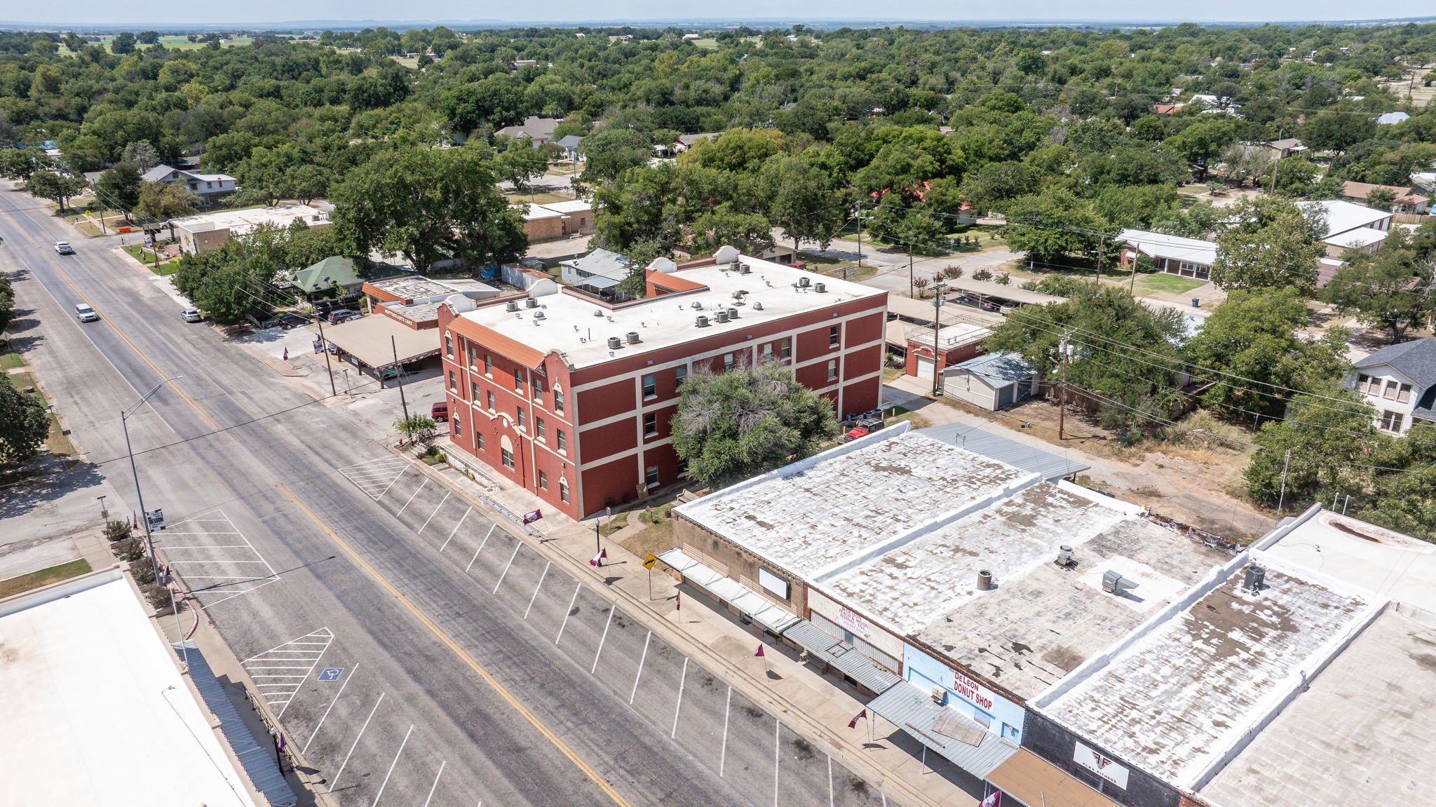 140 S Texas Street De Leon TX 76444