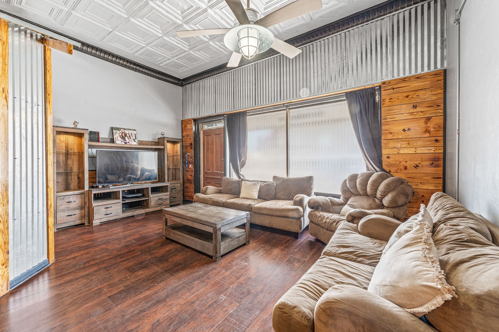140 S Texas Street De Leon TX 76444