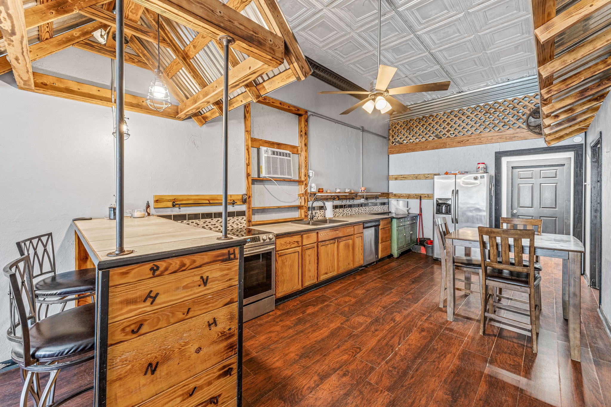 140 S Texas Street De Leon TX 76444