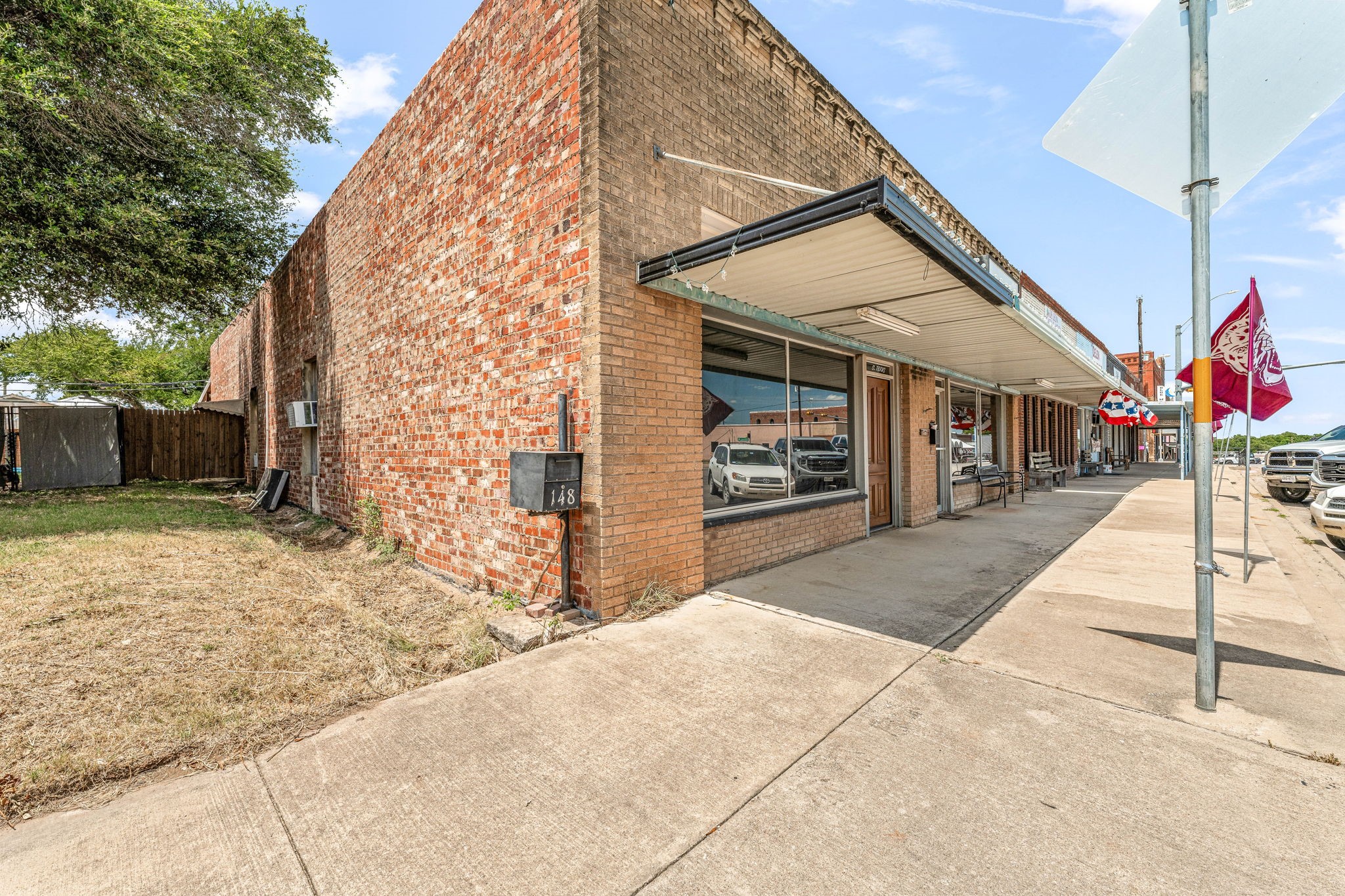 140 S Texas Street De Leon TX 76444