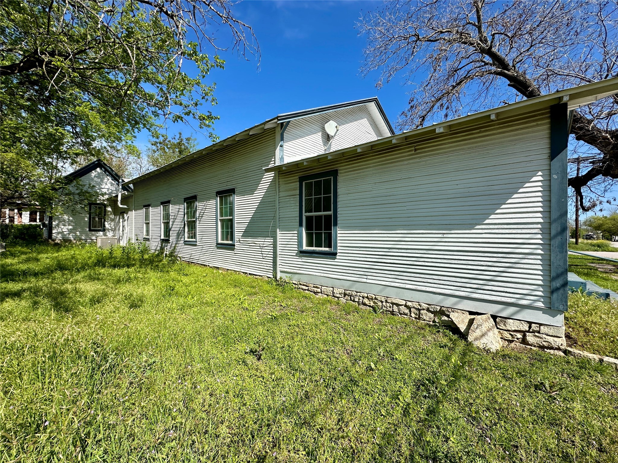 306 Cedar Street Hico TX 76457