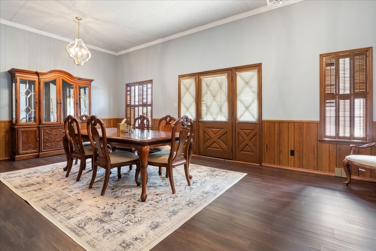 11 N Main Street Cleburne TX 76033