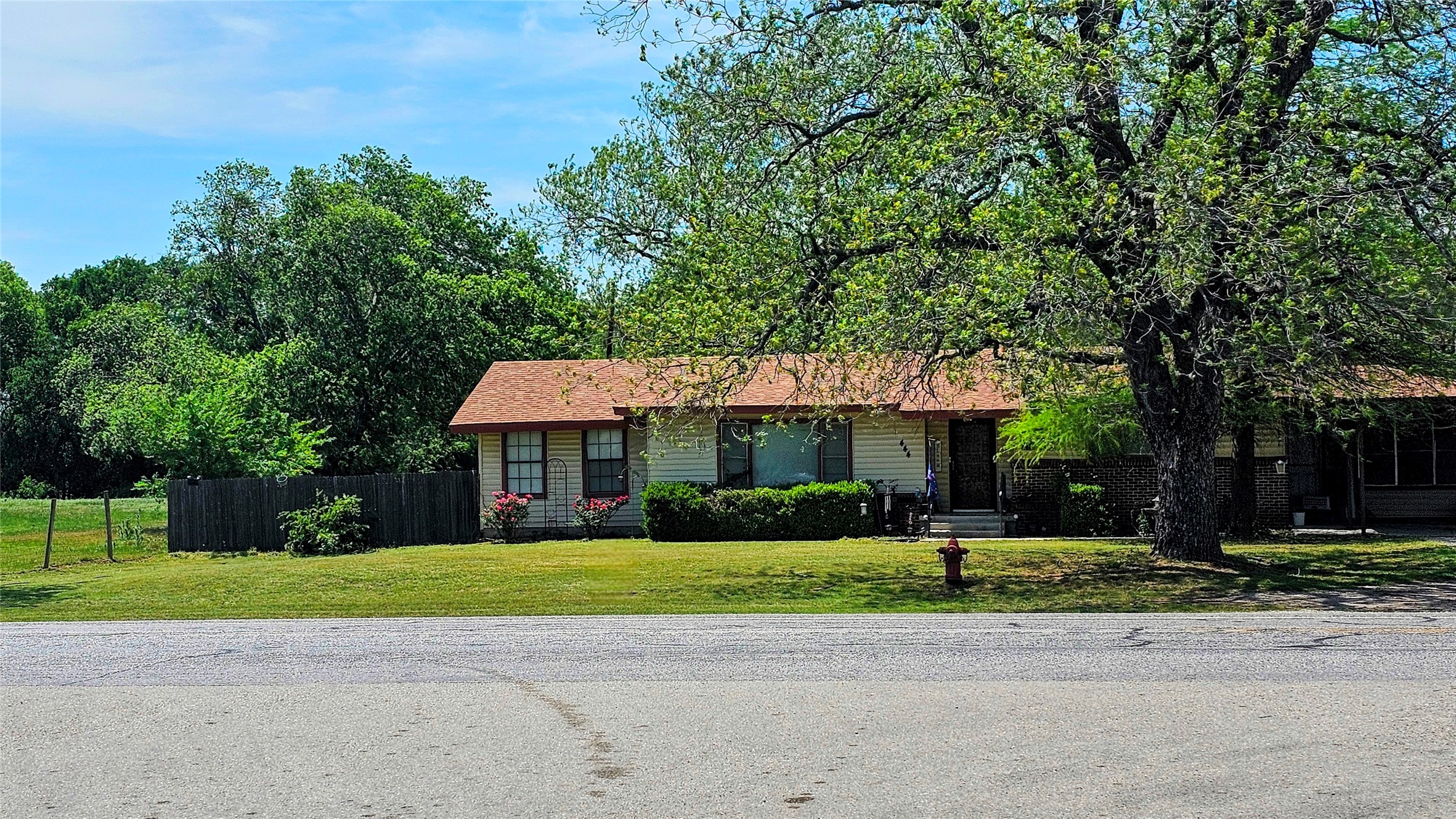 444 S Main Street Springtown TX 76082