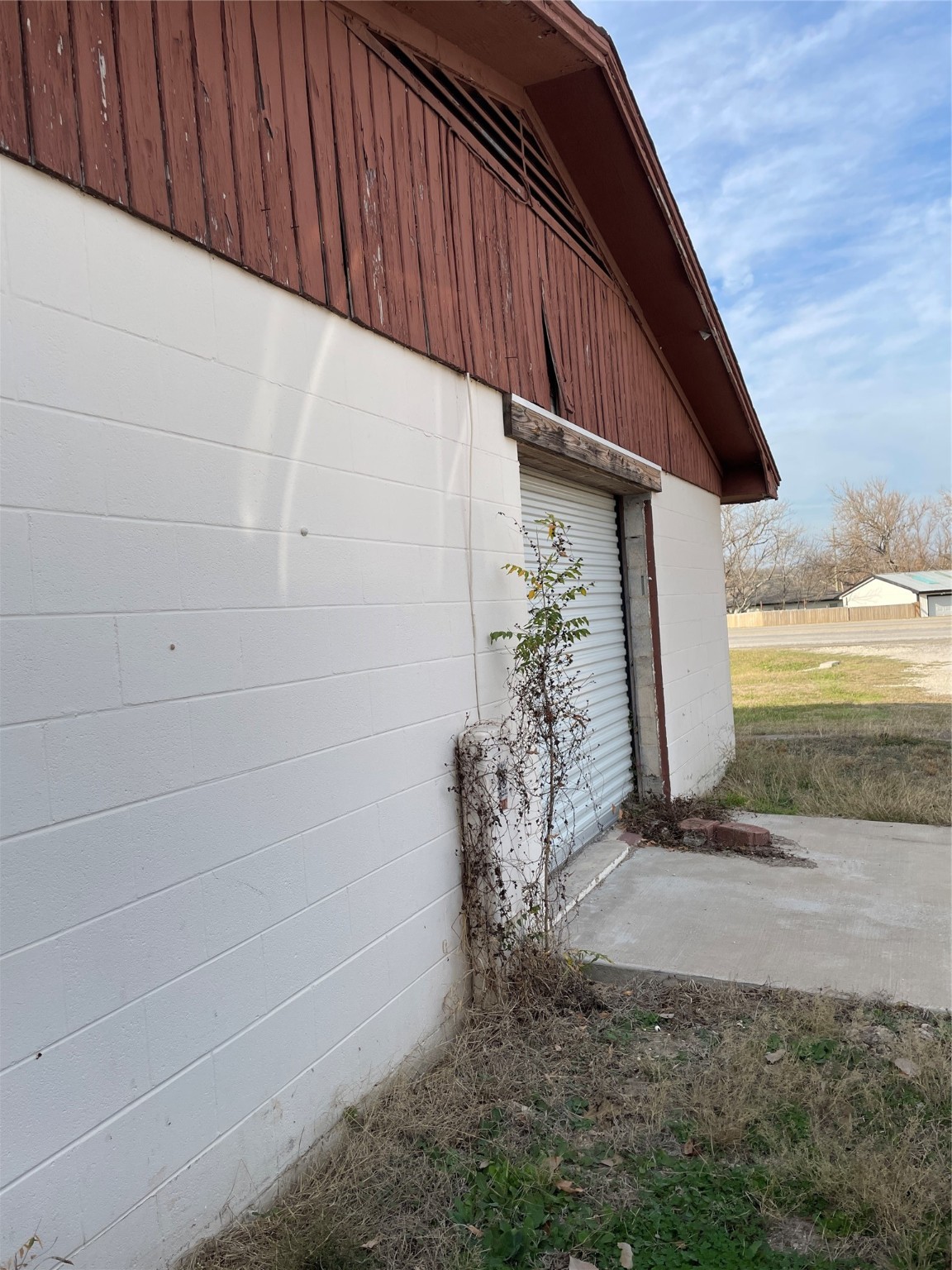 510 E Oak Street West TX 76691