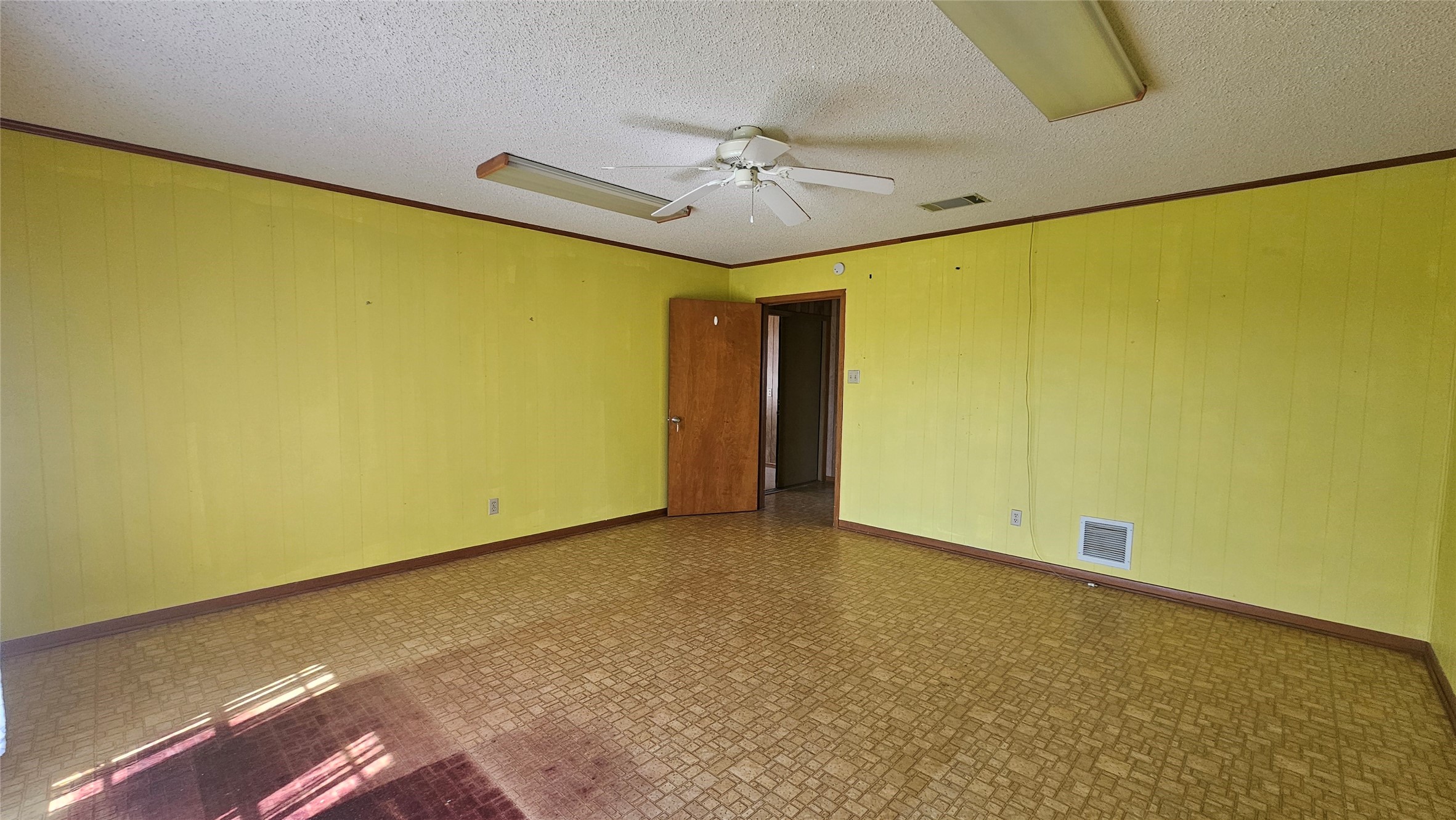 1215 W Cedar Creek Parkway Kemp TX 75143
