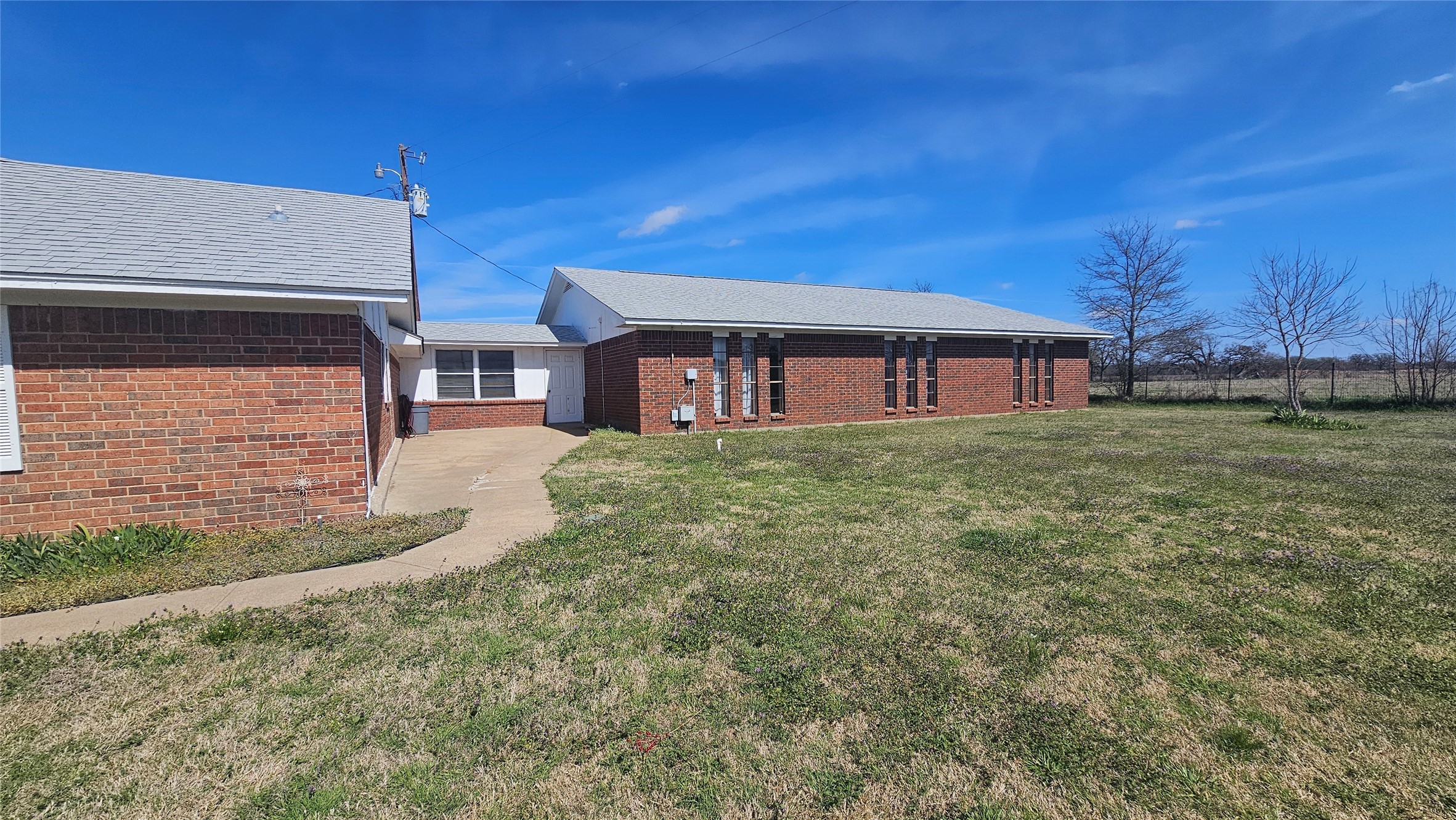 1215 W Cedar Creek Parkway Kemp TX 75143