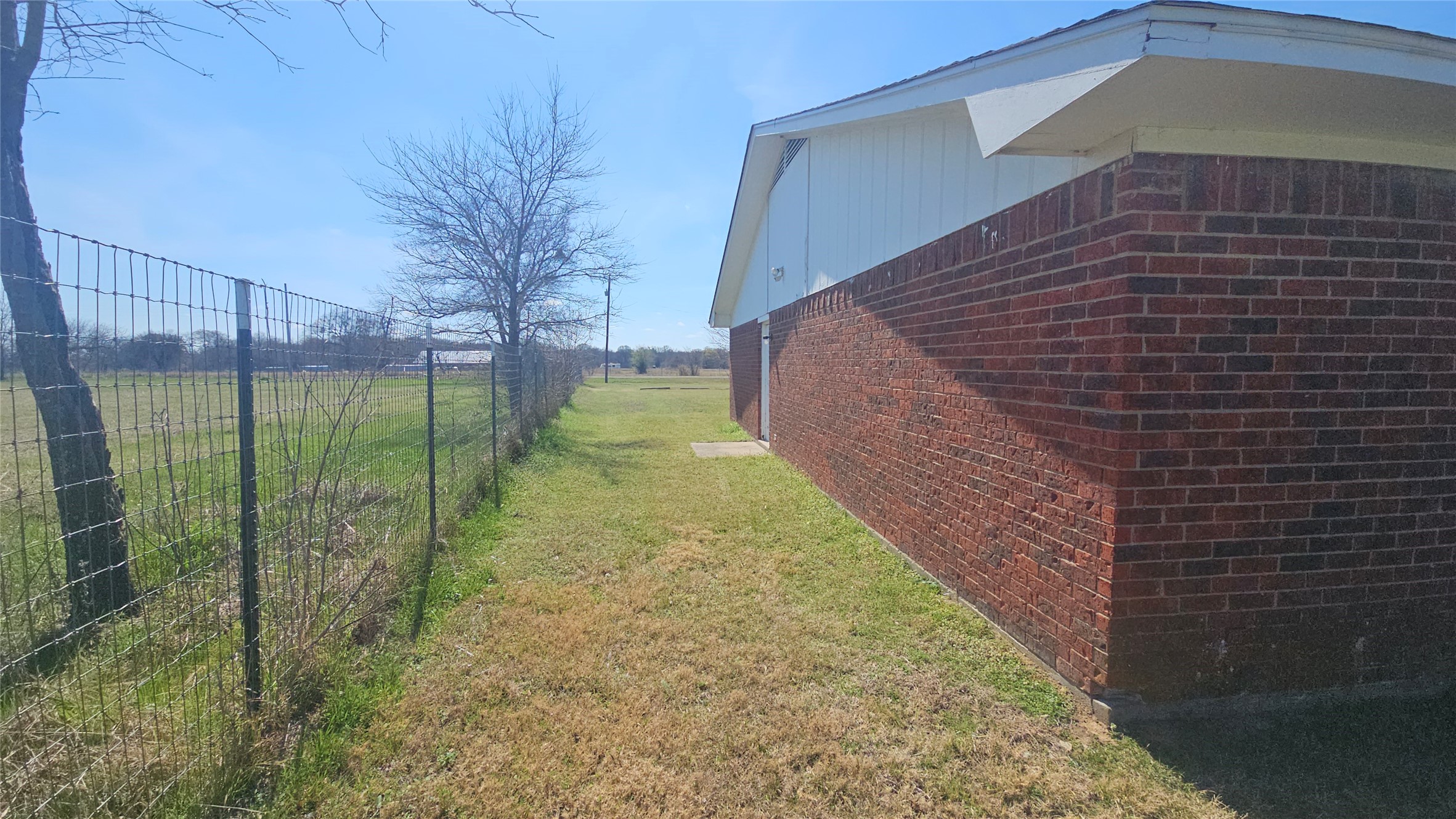 1215 W Cedar Creek Parkway Kemp TX 75143