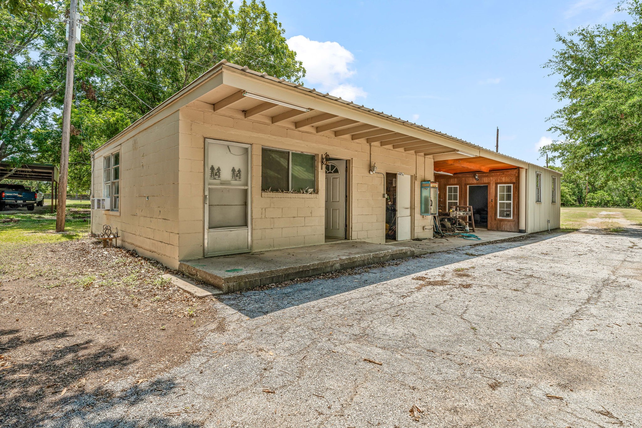 14330 S Highway 281 Santo TX 76472