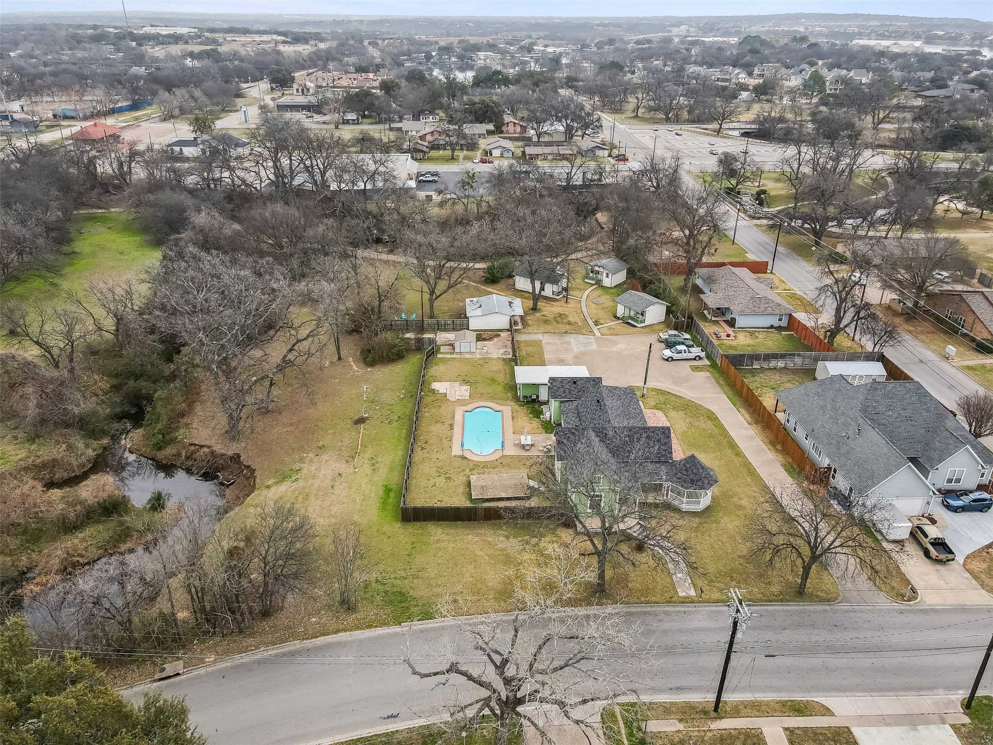 512 N Travis Street Granbury TX 76048