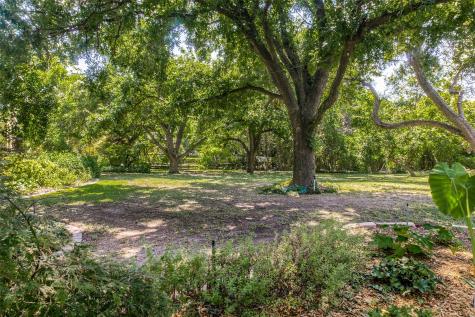 1226 E Campbell Road Garland TX 75044
