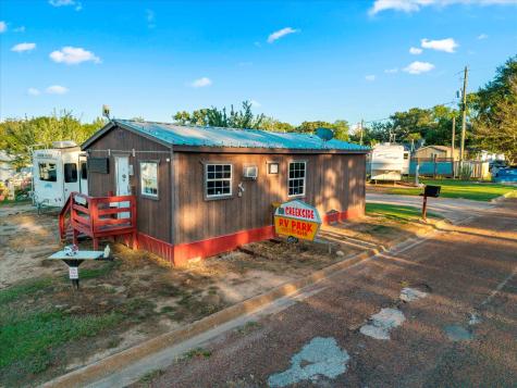 903 S Beech Street Winnsboro TX 75494