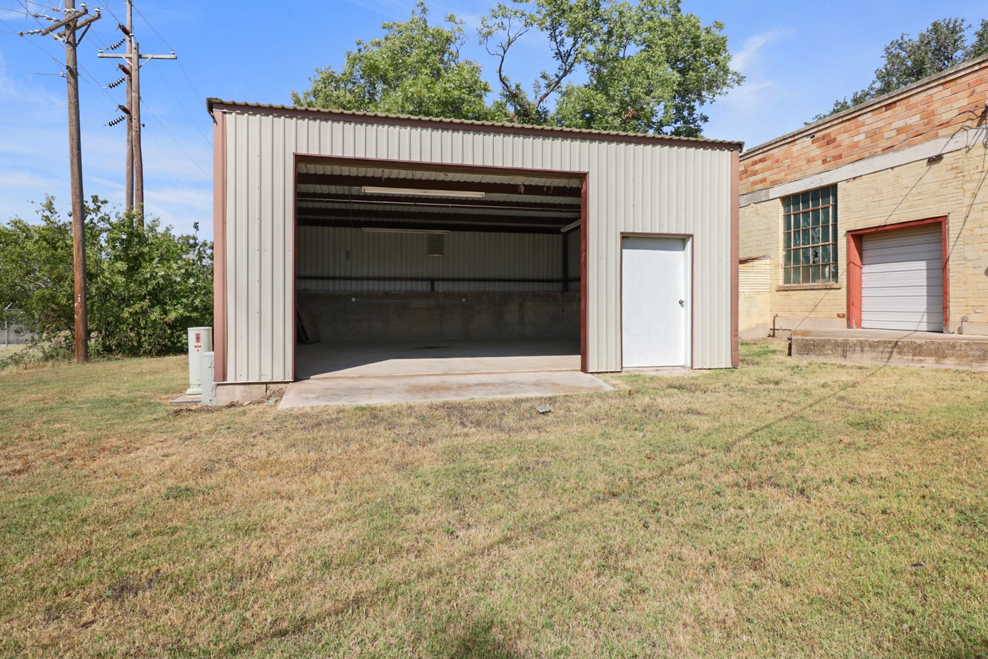 801 S Santa Fe Street Santa Anna TX 76878