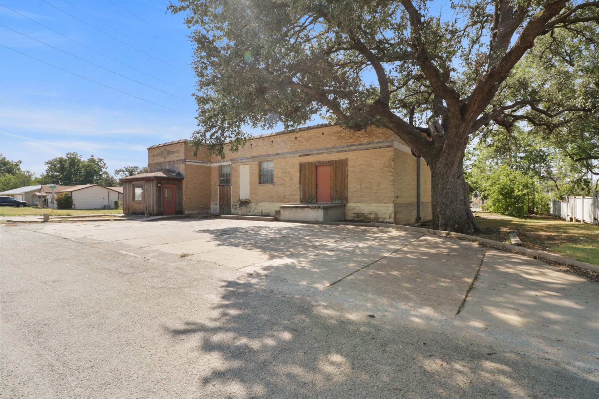 801 S Santa Fe Street Santa Anna TX 76878