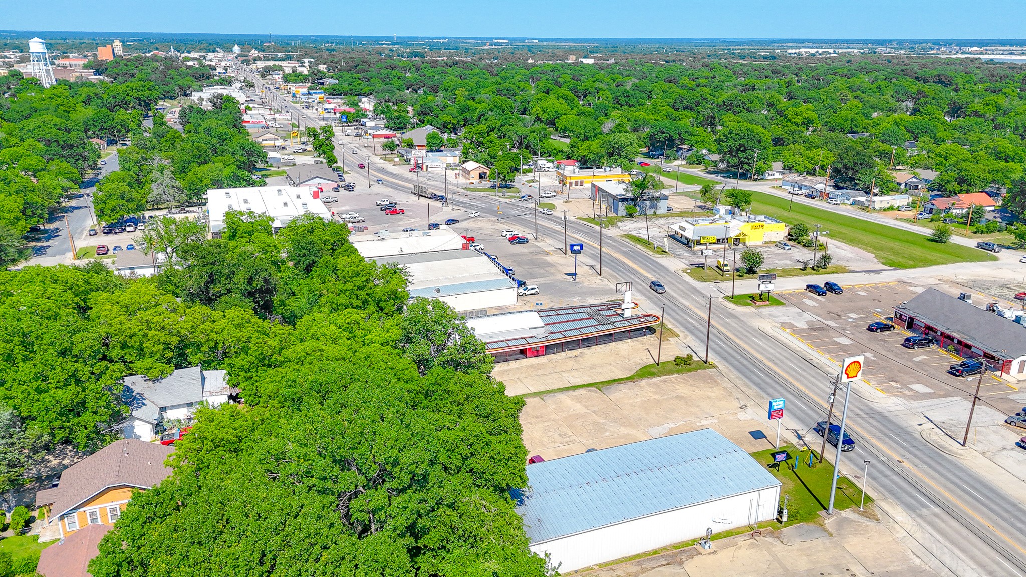 1524 W 7th Avenue Corsicana TX 75110