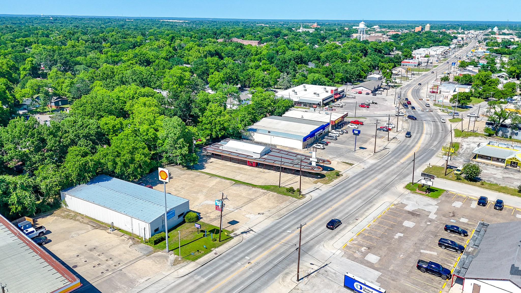 1524 W 7th Avenue Corsicana TX 75110